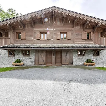 Superbe Chalet Dans Un Hameau Paisible