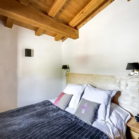 Superbe Chalet Dans Un Hameau Paisible 샬레 Demi-Quartier